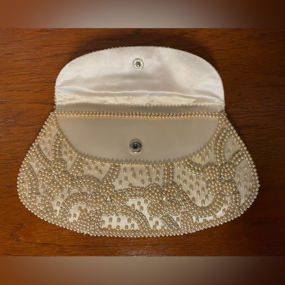 Vintage Pearl & Rhinestone Beaded Clutch - Picture 2 of 7
